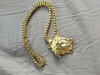 Medusa head Necklace