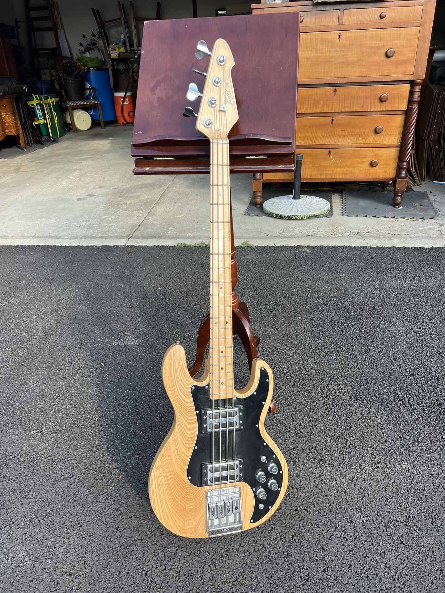 1981 Peakey T-40 Vintage USA Made Bass Guitar Natural