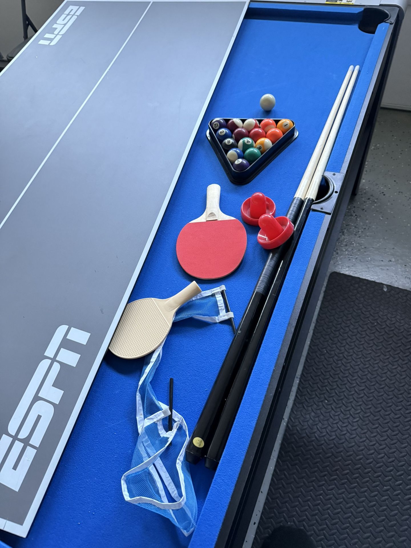 ESPN 4-in-1 swivel combo game table