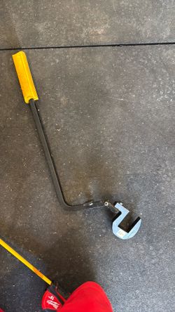 Deck Board /Joist sway guide