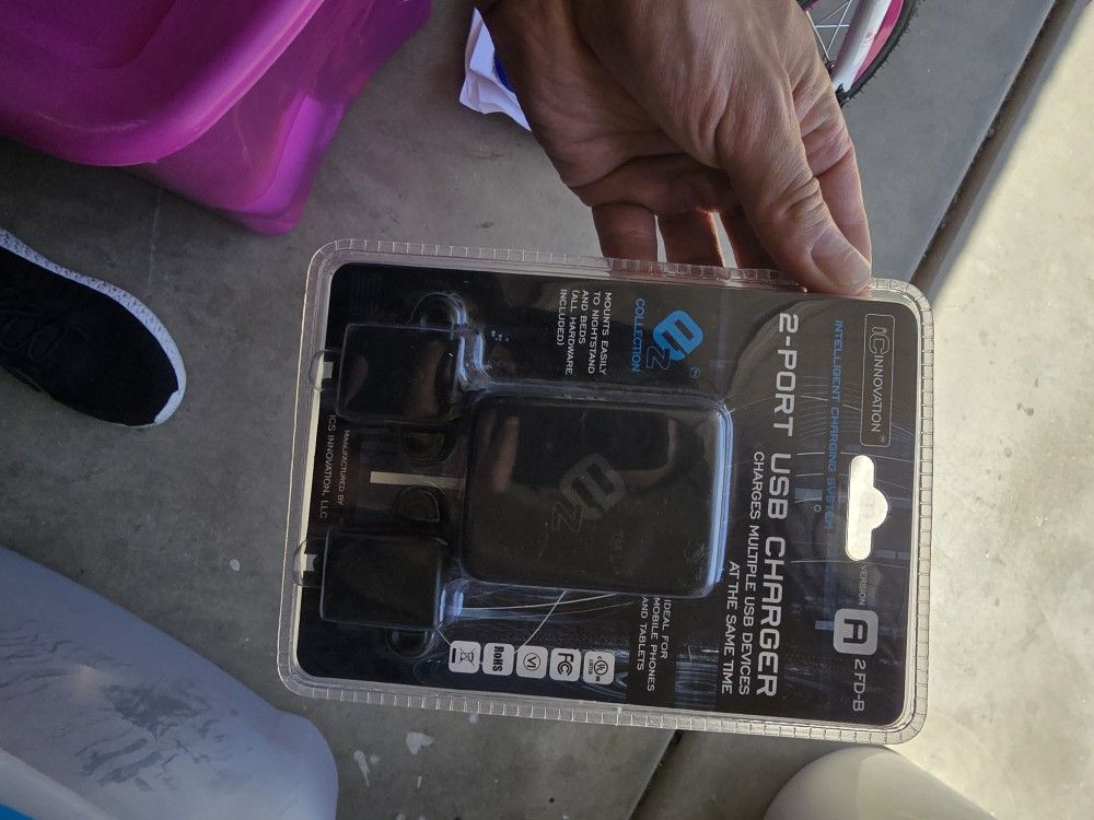 2-PORT USB CHARGER