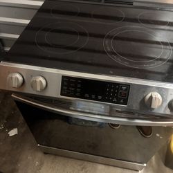 Samsung Stove With Air Fryer And Bread Machine 