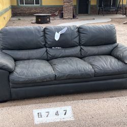 Free Couch 