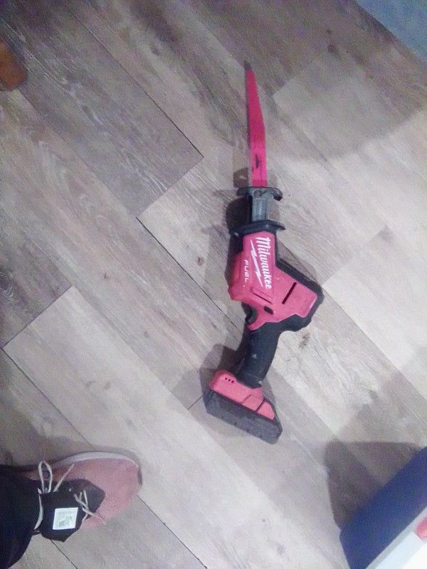Milwaukee Red