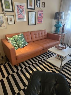 Leather sofa - excellent Condition