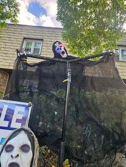 Animated Halloween decoration