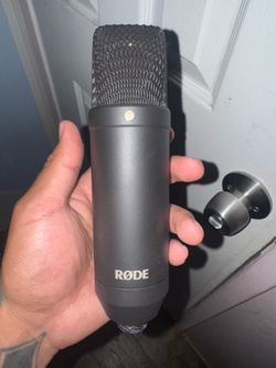 Tri-pod Mic