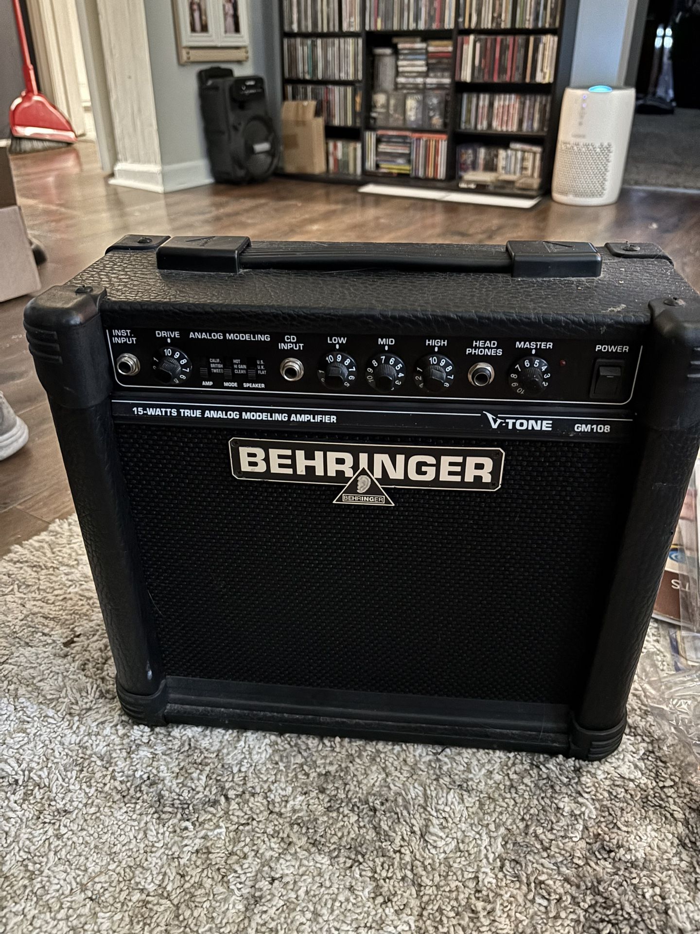 Behringer VTone Amp
