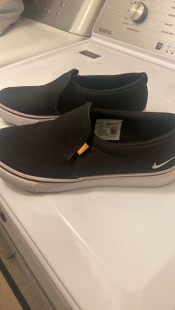 Women’s Shoes, Nikes