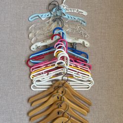 Children’s Clothing Hanger Assortment 