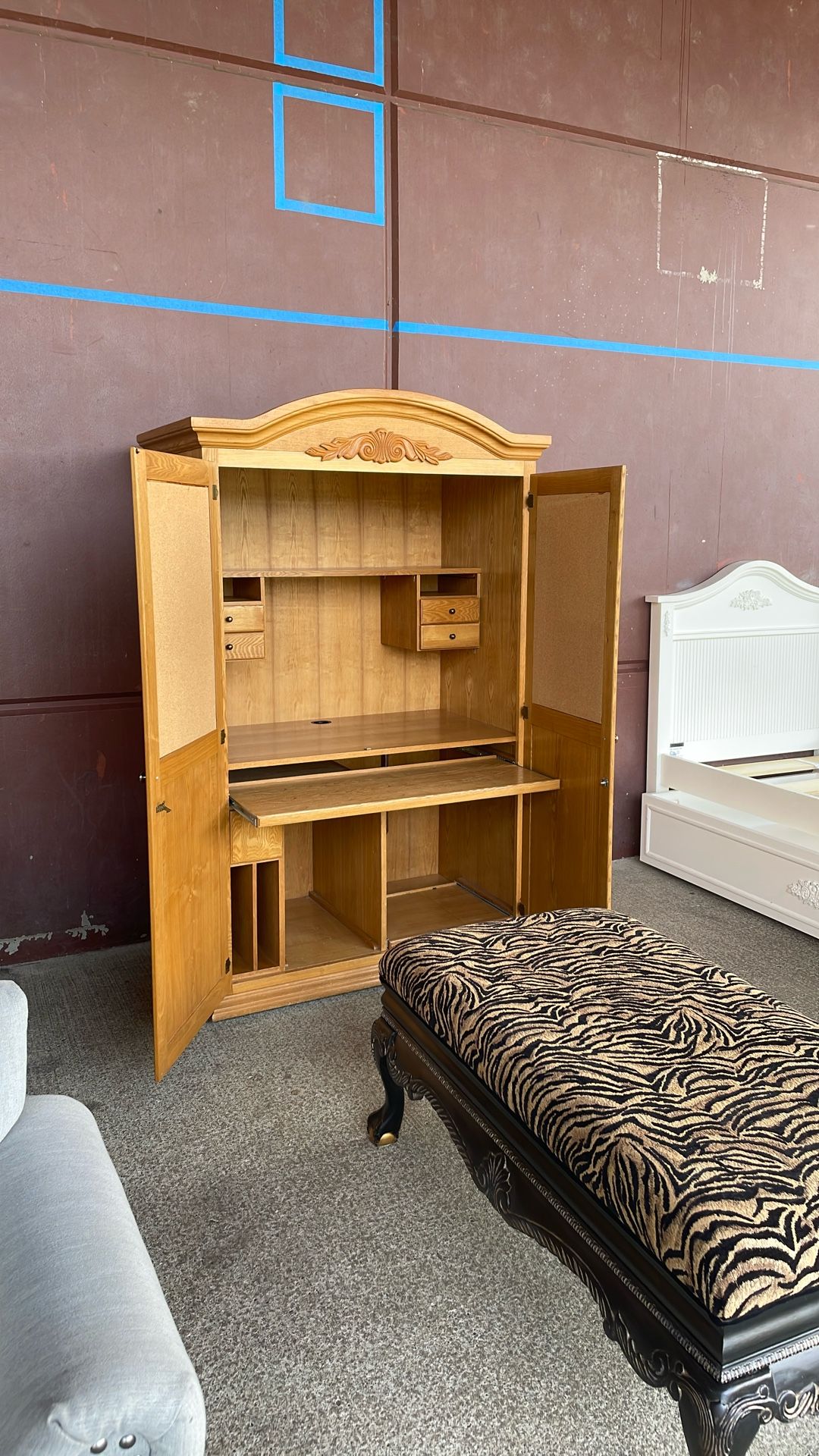 Cabinet Desk