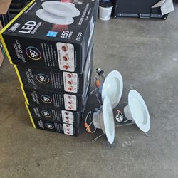 NEW Led Dimmable Recessed Lights 5 Pack + 1 Bx Bulbs 