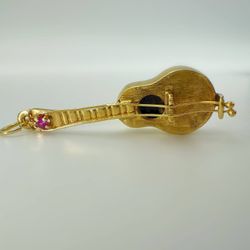 Vintage 14k solid yellow gold 0.05Ct Natural Ruby stone Guitar Pendant Charm