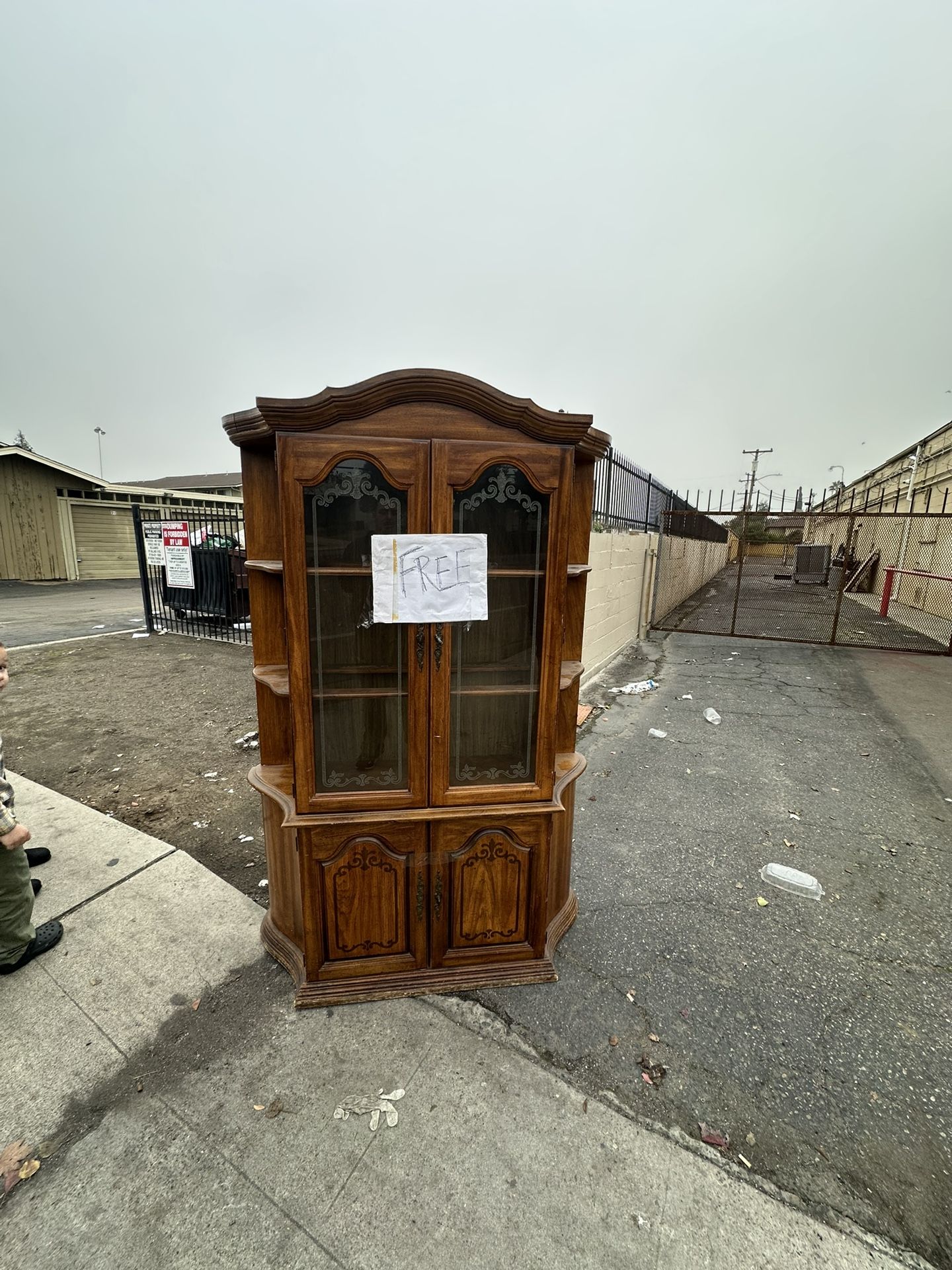 Free China Cabinet