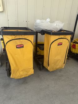 Rubbermaid Commercial Janitorial Cleaning Carts w/ Zippered Bags – Multiple Available