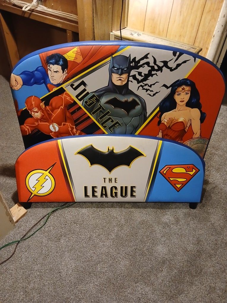 Justice league toddler bed