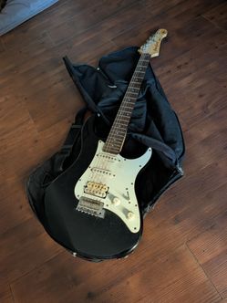 Yamaha pacifica electric guitar