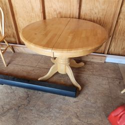 Round Table