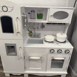 Play Kitchen