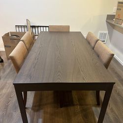 Dining Table and Chair Set