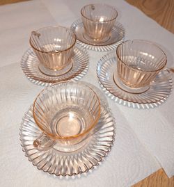 Depression glass petalware pink by Macbeth Evans