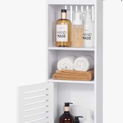 never used bathroom shelves 