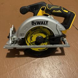 DeWalt DCS565 20V XR Brushless 6-1/2” Circular Saw – Bare Tool (No Battery) $175