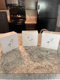 Airpod Pro (2nd Gen) Airpod (3rd Gen With MagSafe Charging Case)