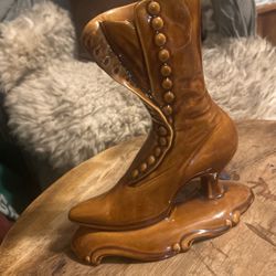 1960’s Pottery Victorian Vase