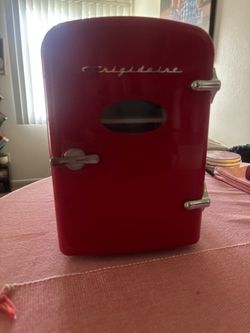 Frigidaire Mini Fridge