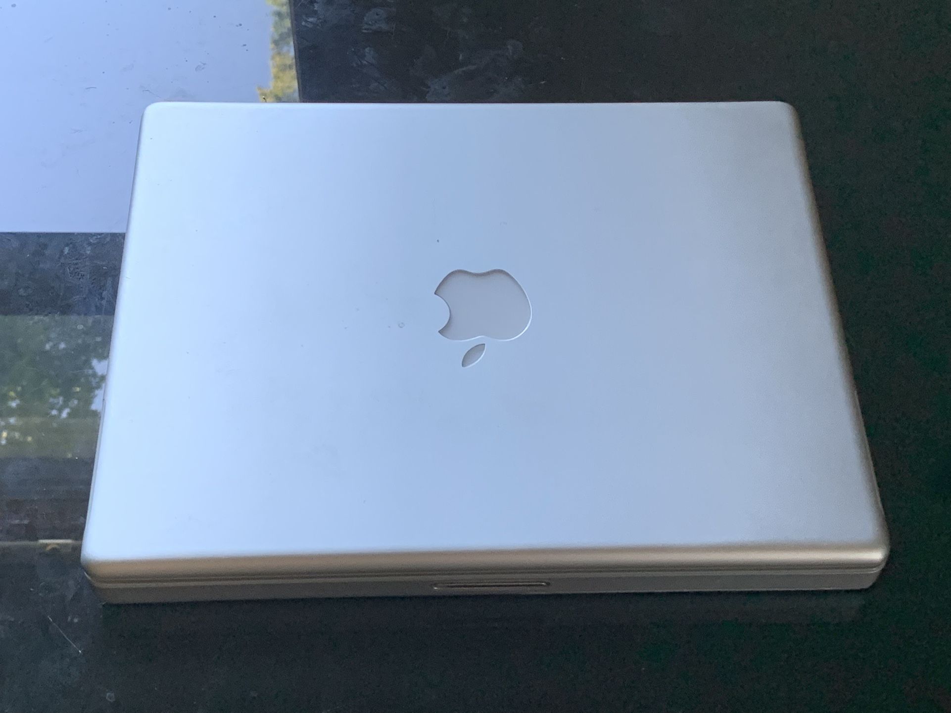 Vintage Apple Powerbook G4 12” 1.5GHz Laptop With Hard Case