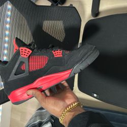 Jordan 4’s (barely Worn)