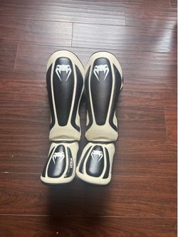 Kickboxing/Muay Thai Venum Shin guards