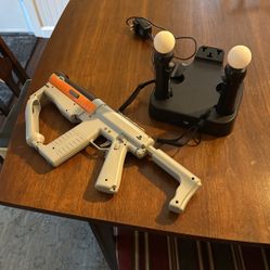 PS4 / Move Stand/ Controllers with Accessories 