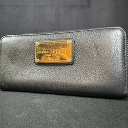 Marc Jacobs New York Womens Black Pebbled Leather Zip Around  Wallet