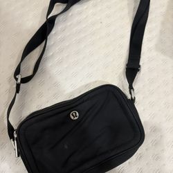Black lululemon athletica Crossbody Camera Bag