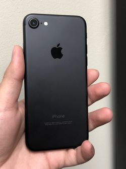iPhone 7 32GB Factory Unlocked
