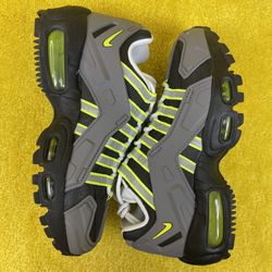 Nike Air Max 95 NDSTRKT  Sz 4 men’s/women’s 5.5 