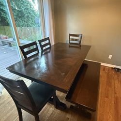 Solid Wood Table With Bench