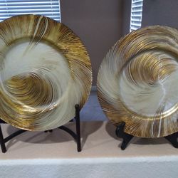 Set  Of Decore  Plates  With  Stand 