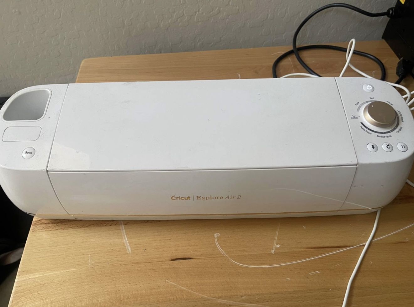 Cricut Explore Air 2 - A DIY Cutting Machine for all Crafts
