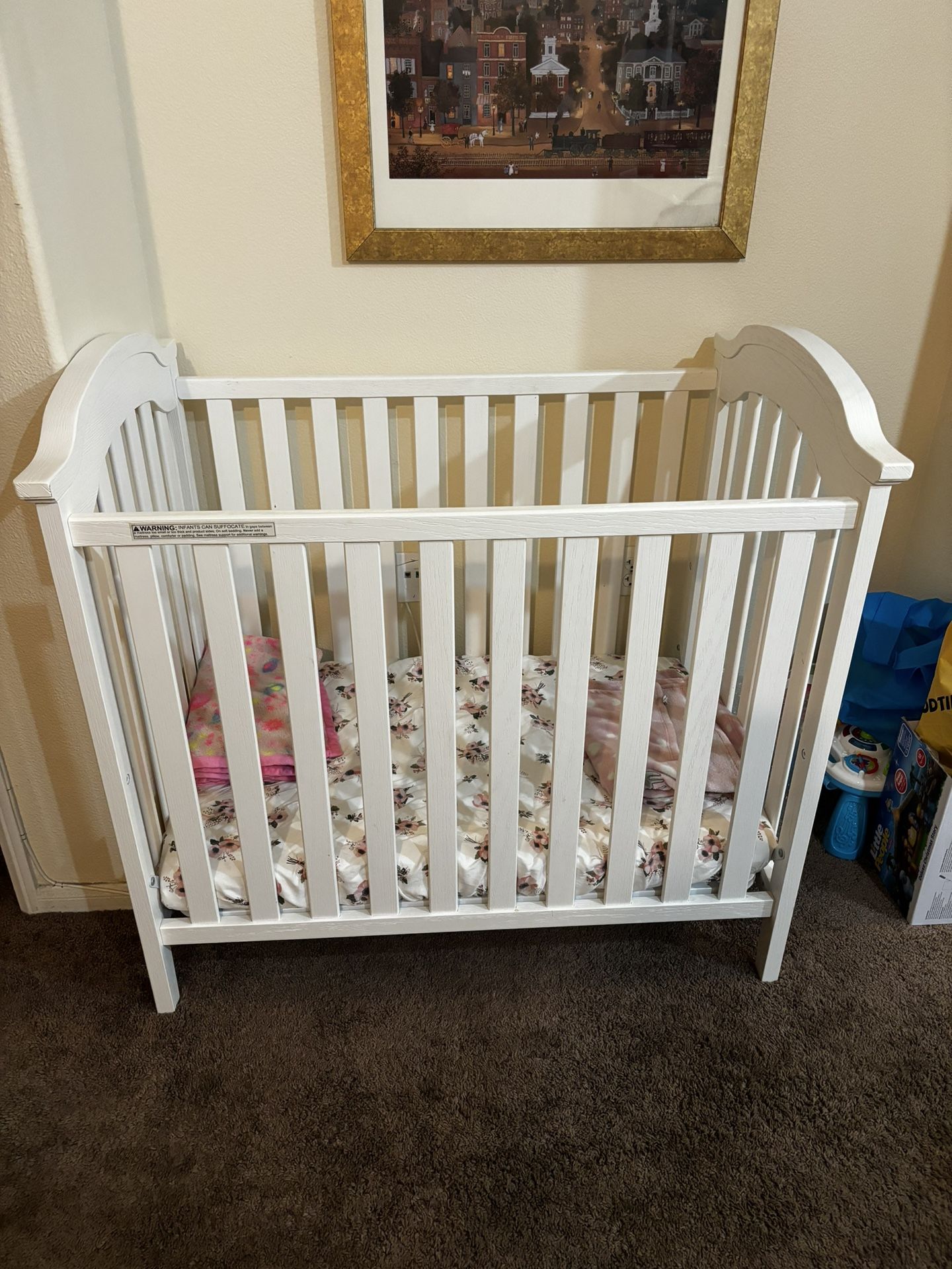 Delta White Baby Crib