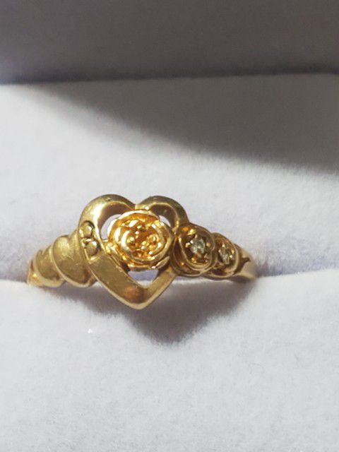 14k Gold Heart Ring With Diamonds 