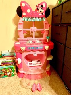 KIDS TOY KITCHEN