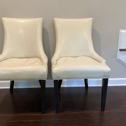 Hot deal! Set of 2 white faux leather dining chairs for half the price of 1