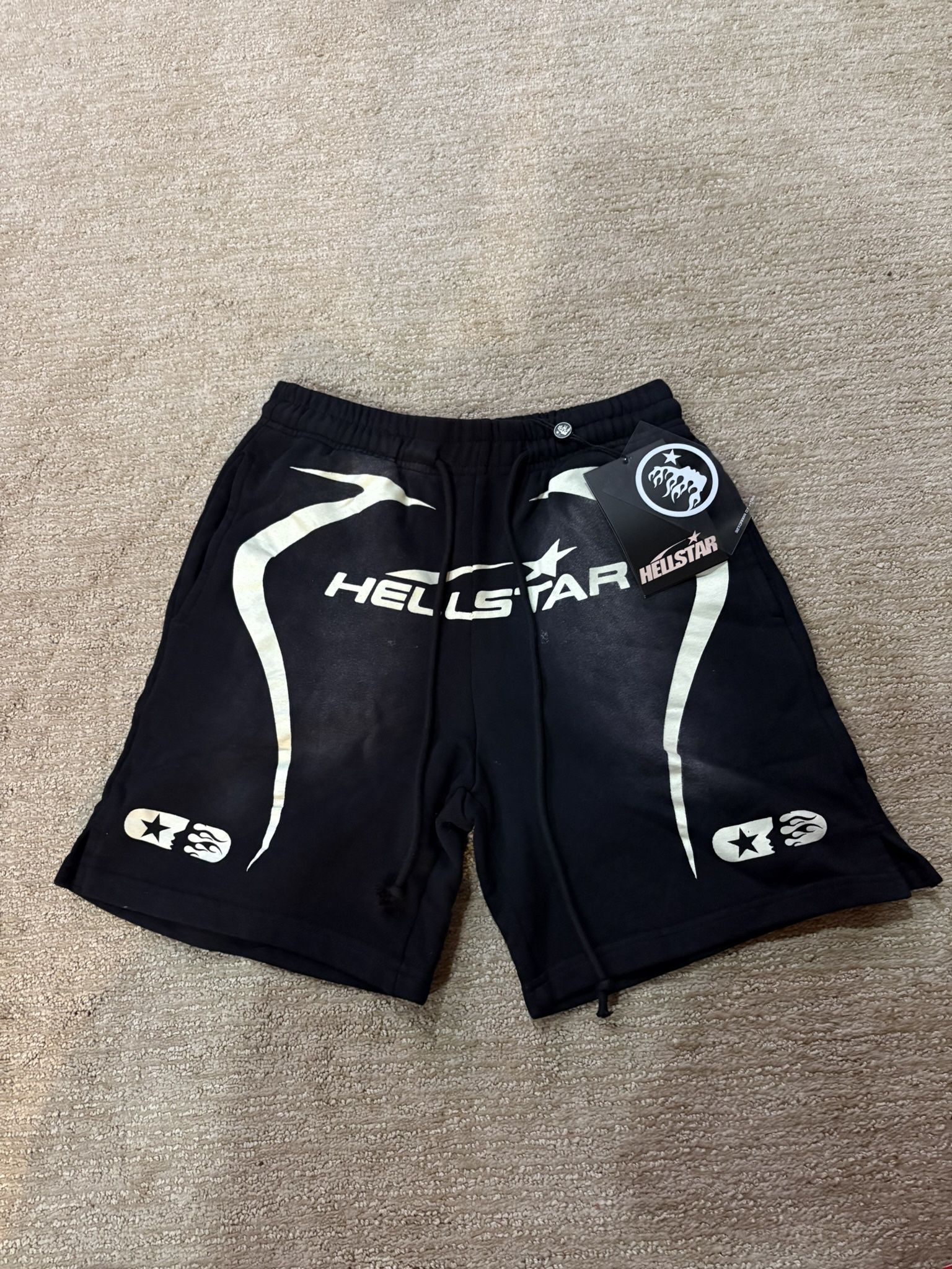Hellstar shorts size small 