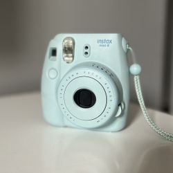 Polaroid camera - mini 8
