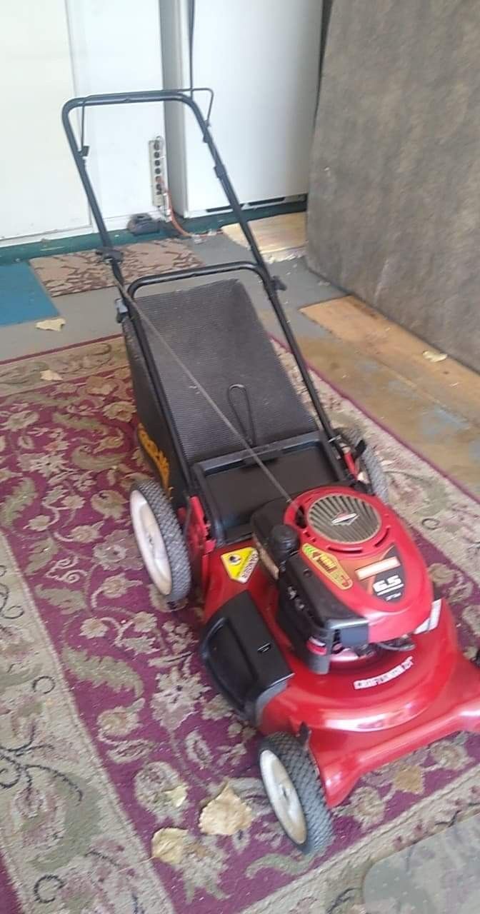 Craftsman Lawn Mower Push Mower With Bag $130
