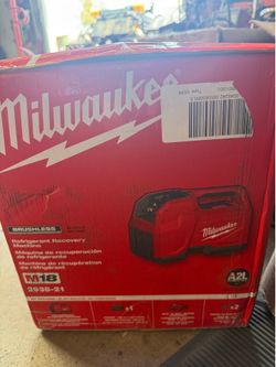 Milwaukee refrigerant recovery machine
