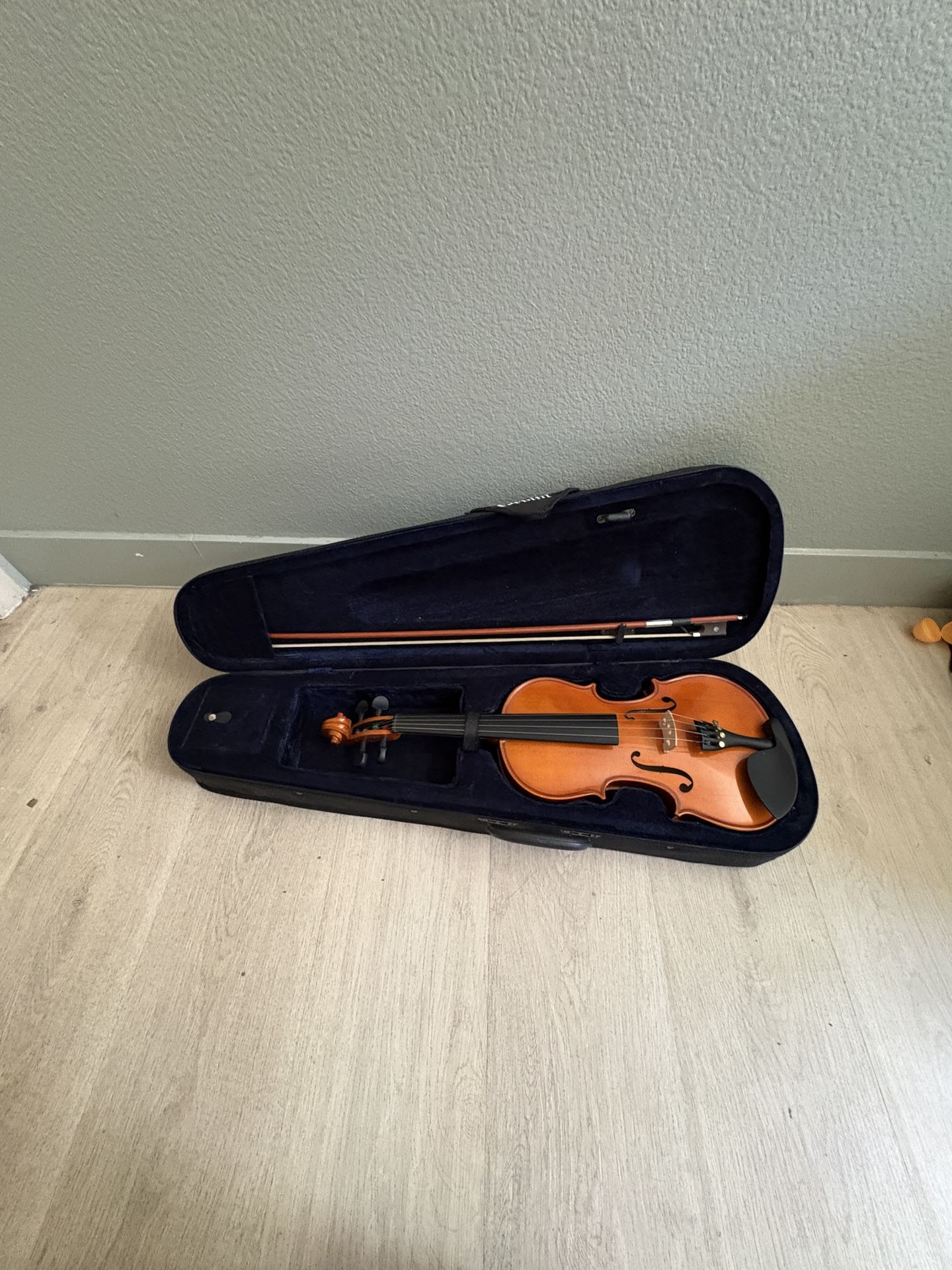 Cremona Violin